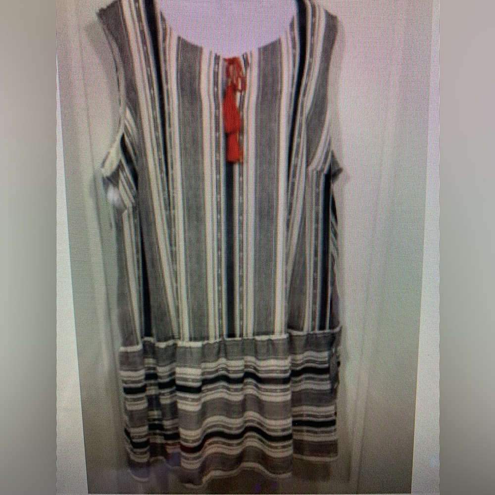 NWT Avenue Sleeveless Black White Striped Dress Size 26-28